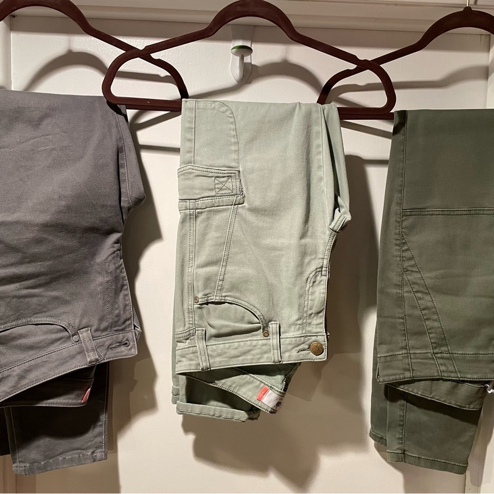 CAbi -LOT of 3 Pants-Size 6.